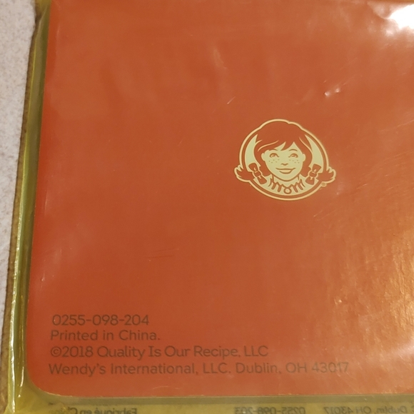 Lot of 3 Wendy's toys Cartivities includes a fun Sign, an Orca and Matching face - Picture 6 of 9